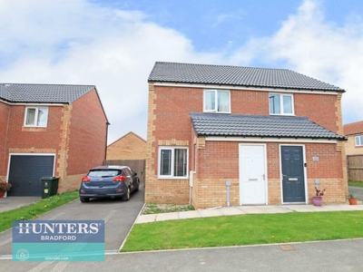2 bedroom semi-detached house for sale in Blackthorne Close Eccleshill, Bradford, West Yorkshire, BD2 3EQ, BD2