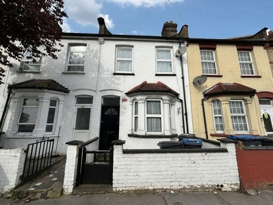 2 bedroom terraced house for sale in 78A Sutherland Road, Croydon, Surrey, CR0