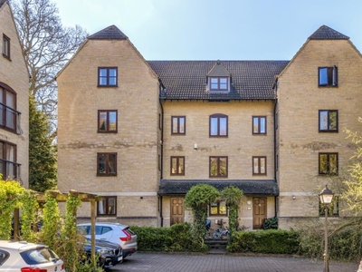 3 Bed Flat/Apartment For Sale in Headington, Oxfordshire, OX3 - 5270278