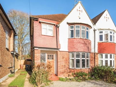 3 Bed House For Sale in Pinner, Middlesex, HA5 - 5315964