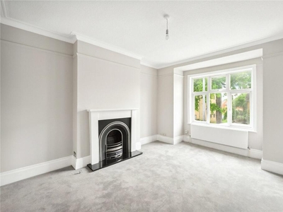 3 bedroom apartment for rent in Ambleside Gardens, London, SW16