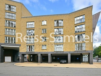 3 bedroom apartment for rent in Franklin Building,Westferry Road,Canary, Wharf London, E14