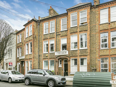 3 bedroom apartment for rent in Tremadoc Road, London, SW4
