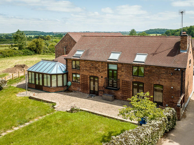 3 bedroom barn conversion for sale in Bunny Hill, Bunny, Nottingham, NG11