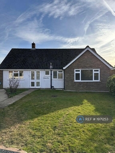 3 bedroom bungalow for rent in Oldfield Close, Bromley, BR1