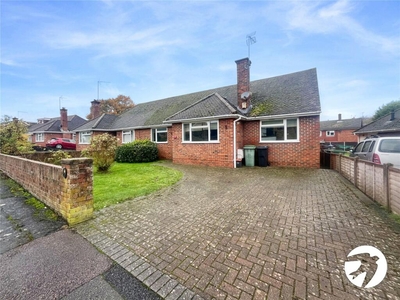 3 bedroom bungalow for sale in Dickens Close, Langley, Maidstone, Kent, ME17