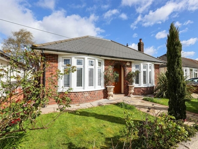 3 bedroom detached bungalow for sale in Heol Iestyn, Whitchurch, Cardiff, CF14