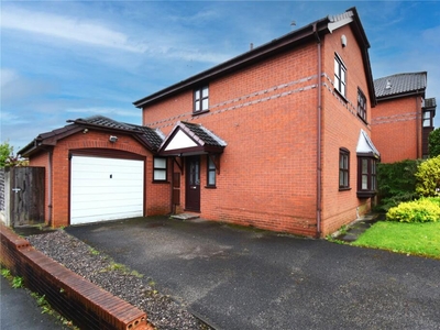 3 bedroom detached house for sale in Locksley Close, Heaton Norris, Stockport, SK4