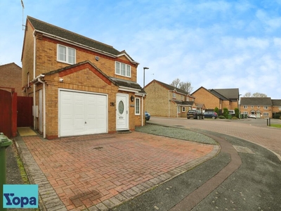 3 bedroom detached house for sale in Lyvelly Gardens, Peterborough, PE1