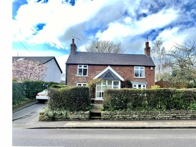 3 bedroom detached house for sale in Moorgreen, Newthorpe, NG16