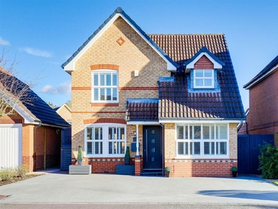 3 bedroom detached house for sale in Seathwaite Close, West Bridgford, Nottinghamshire, NG2 6SF, NG2