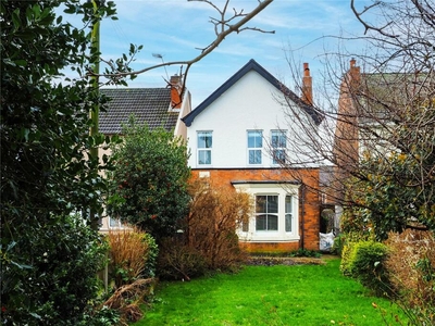 3 bedroom detached house for sale in Warren Avenue, Stapleford, Nottingham, Nottinghamshire, NG9