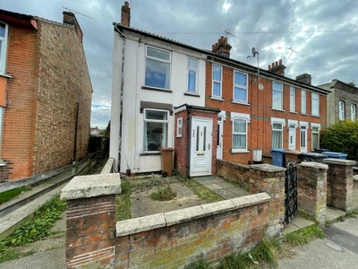 3 bedroom end of terrace house for rent in Spring Road, IPSWICH, IP4