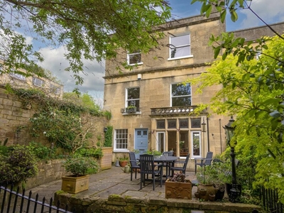 3 bedroom end of terrace house for sale in Bath, BA2