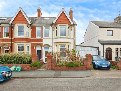 3 bedroom end of terrace house for sale in Gabalfa Road, Cardiff, CF14