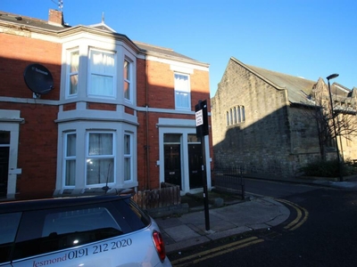 3 bedroom flat for rent in Coniston Avenue, Jesmond, Newcastle upon Tyne., NE2