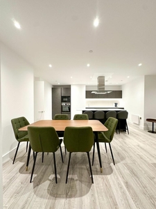 3 bedroom flat for sale in Blade Tower, 15 Silvercroft Street, Manchester M15 4YW, M15