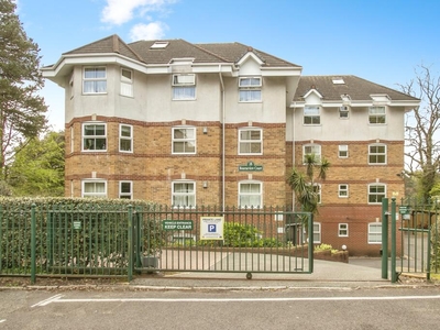 3 bedroom flat for sale in St. Stephens Road, BOURNEMOUTH, Dorset, BH2