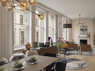 3 bedroom luxury Apartment for sale in London, England