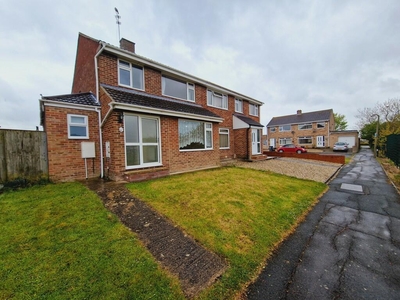 3 bedroom semi-detached house for rent in Broadmead Walk, Nythe, Swindon, SN3