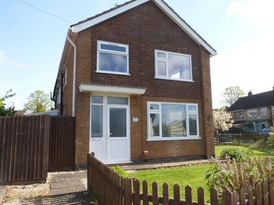 3 bedroom semi-detached house for rent in Keble Drive, Syston, Leicester, LE7