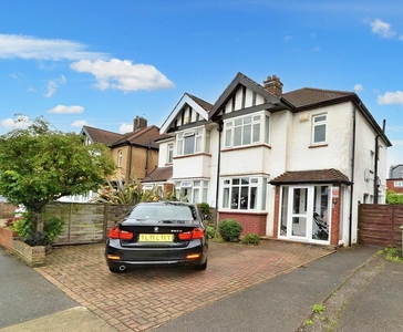 3 bedroom semi-detached house for rent in Kingsmead Avenue, Surbiton, KT6