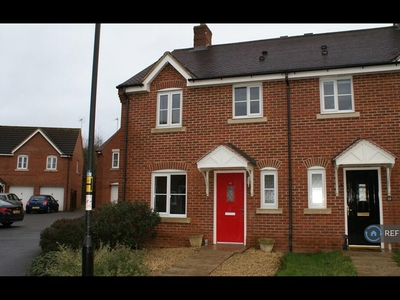 3 bedroom semi-detached house for rent in Melstock Road, Swindon, SN25