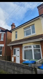3 bedroom semi-detached house for rent in Richville Road, Southampton, SO16
