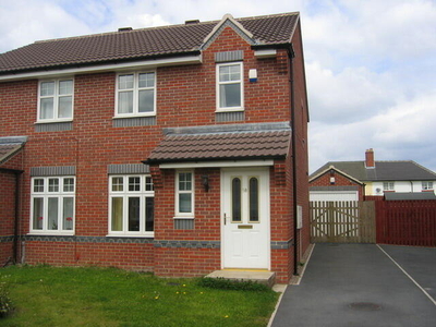 3 bedroom semi-detached house for rent in The Canter, Leeds, West Yorkshire, LS10