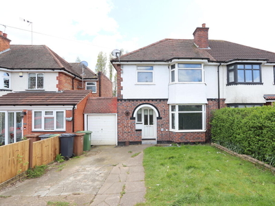 3 bedroom semi-detached house for rent in Wagon Lane, SOLIHULL, B92