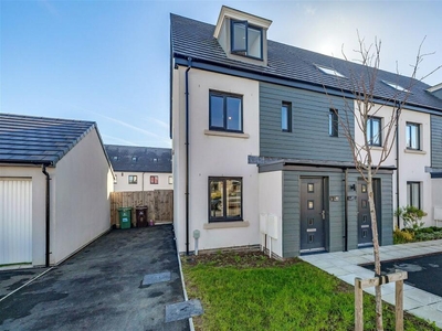 3 bedroom semi-detached house for sale in Broxton Drive, Saltram Meadow, Plymouth., PL9