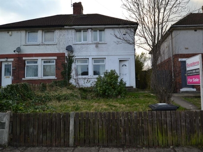 3 bedroom semi-detached house for sale in Lynfield Drive, Heaton, Bradford, BD9
