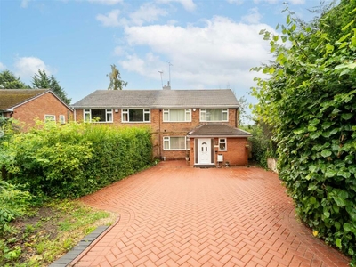 3 bedroom semi-detached house for sale in Middleton Hall Road, Birmingham, B30