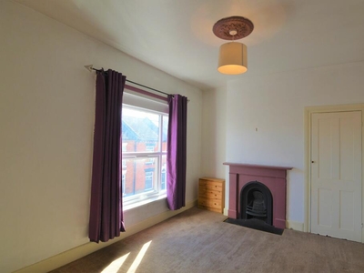 3 bedroom terraced house for rent in Cyril Street, Northampton, NN1