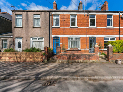 3 bedroom terraced house for sale in College Road, Whitchurch, Cardiff, CF14