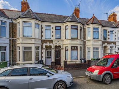 3 bedroom terraced house for sale in Dogfield Street, Cathays, Cardiff, CF24