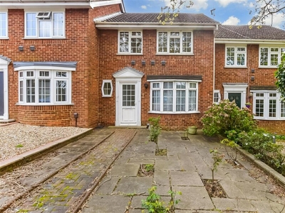 3 bedroom terraced house for sale in Willington Street, Maidstone, Kent, ME15