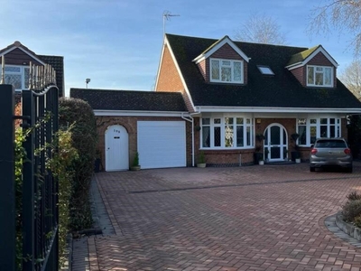 4 bedroom detached bungalow for sale in Rugby Road, Binley Woods, Coventry, CV3 2BA, CV3