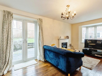 4 bedroom detached house for sale in Bailey Drive, Nottingham, NG3