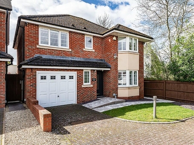 4 bedroom detached house for sale in Broad Lane, Coventry, West Midlands, CV5