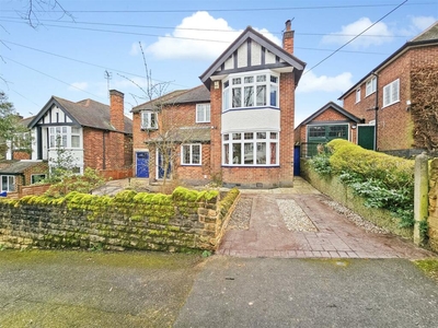 4 bedroom detached house for sale in Calstock Road, Woodthorpe, Nottingham, NG5