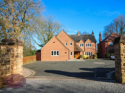 4 bedroom detached house for sale in Church Hill, Kimberley, Nottingham, NG16