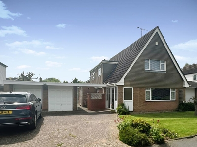 4 bedroom detached house for sale in De Montfort Way, CV4