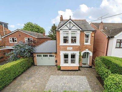 4 bedroom detached house for sale in King Georges Road, Pilgrims Hatch, Brentwood, CM15