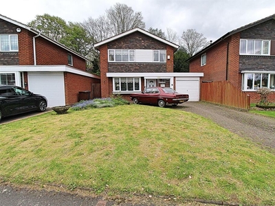 4 bedroom detached house for sale in Kingsleigh Drive, Castle Bromwich, Birmingham, B36