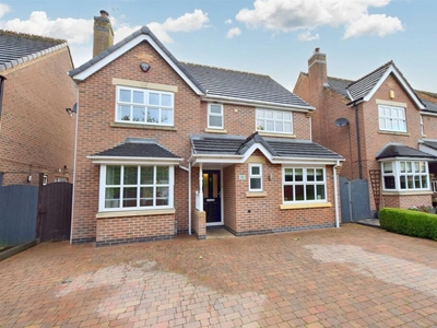 4 bedroom detached house for sale in Maltby Close, Allestree, Derby, DE22