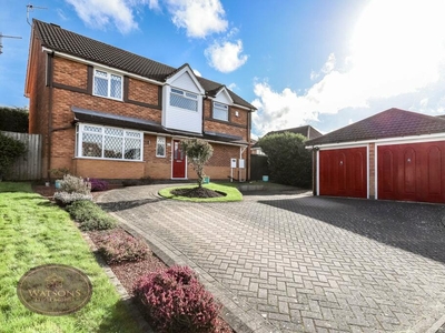 4 bedroom detached house for sale in Mornington Crescent, Nuthall, Nottingham, NG16