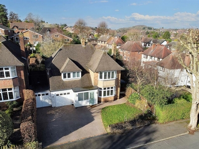 4 bedroom detached house for sale in Rydal Drive, Beeston, NG9