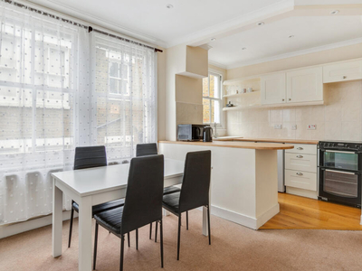 4 bedroom flat for rent in Latchmere Road,
The Shaftesbury Estate, SW11