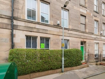 4 bedroom flat for rent in South Oxford Street, Newington, Edinburgh, EH8